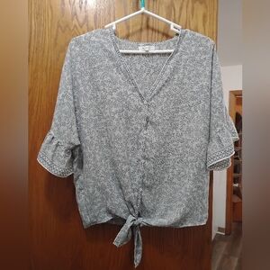 Max Studio Women's Elegant Black and White Blouse with Tie Front